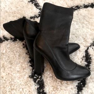 Zara black leather ankle boots | 36